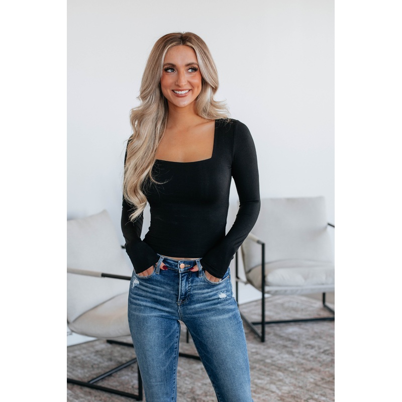 Collyns Basic Top – Black