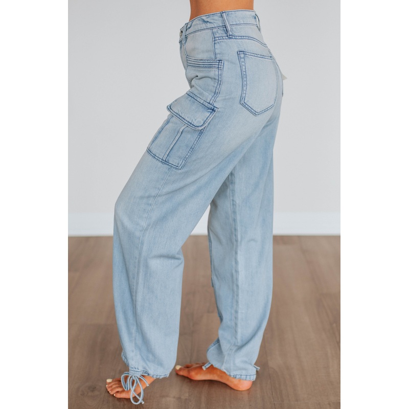 Alyx Hidden Cargo Jeans – Light Wash