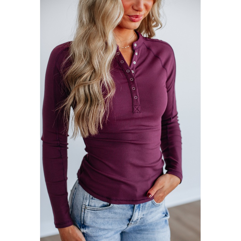 Sarah Henley Top Black