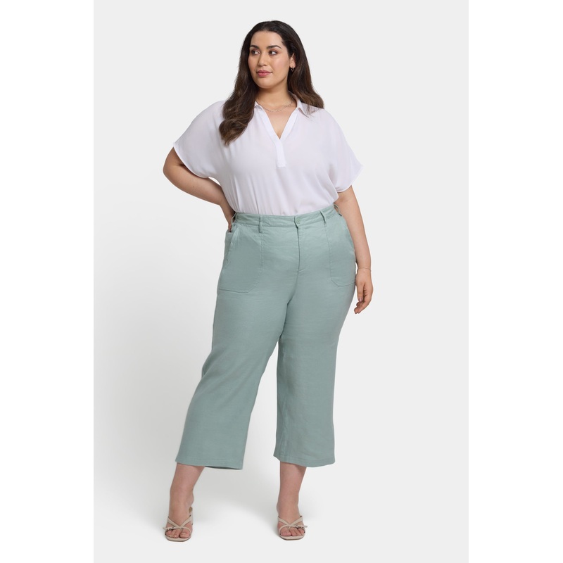 Wide Leg Cargo Capri Pants In Plus Size – Tomatillo