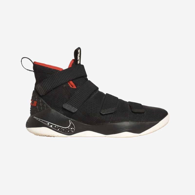 Zoom Lebron Solider Sneakers Black